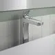 Waschtischarmatur von Ideal Standard, mit einem modernen Design, montiert an einer hellen Fläche, ausgestattet mit einem langen Wasserhahn und einem einfachen Bedienhebel.